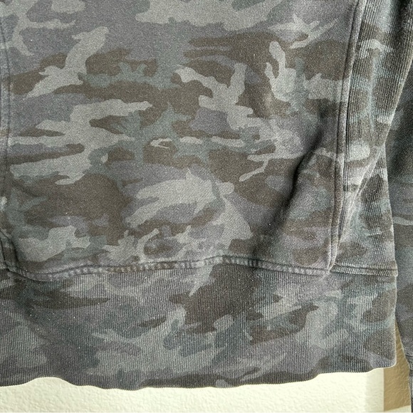 Lululemon Scuba Hoodie camo print 6 - Picture 10 of 11
